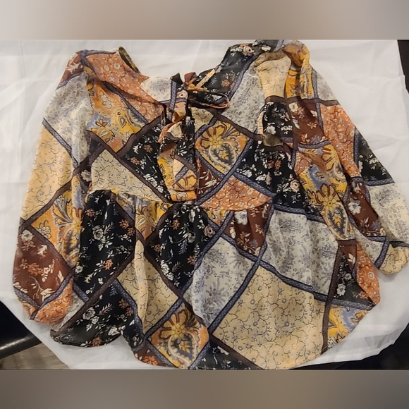 #35 American Eagle Floral Patchwork Square Neck Tie Back Babydoll Top, Medium - Picture 4 of 10